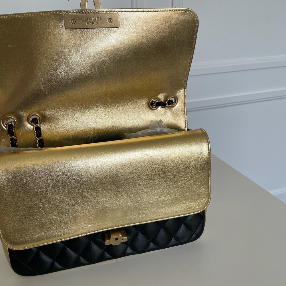Chanel Bag - Picture 5 of 15